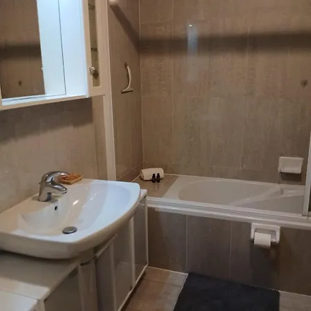 Ellierose Daire