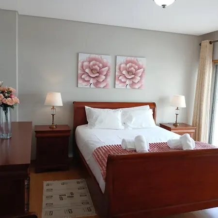 Ellierose * Ponta Delgada