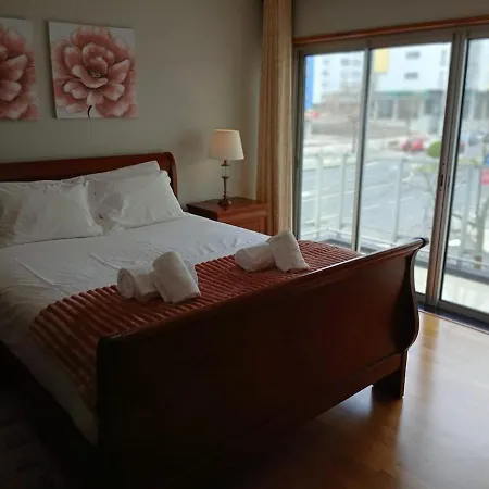 Ellierose * Ponta Delgada