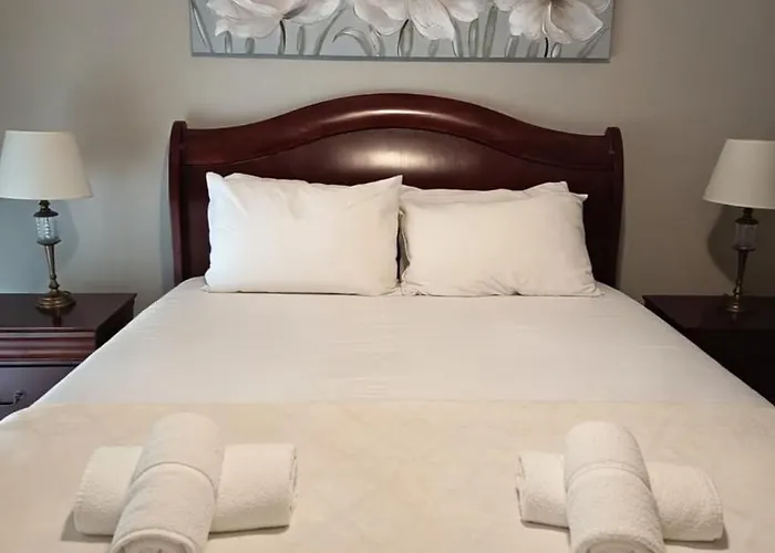 Ellierose Ponta Delgada